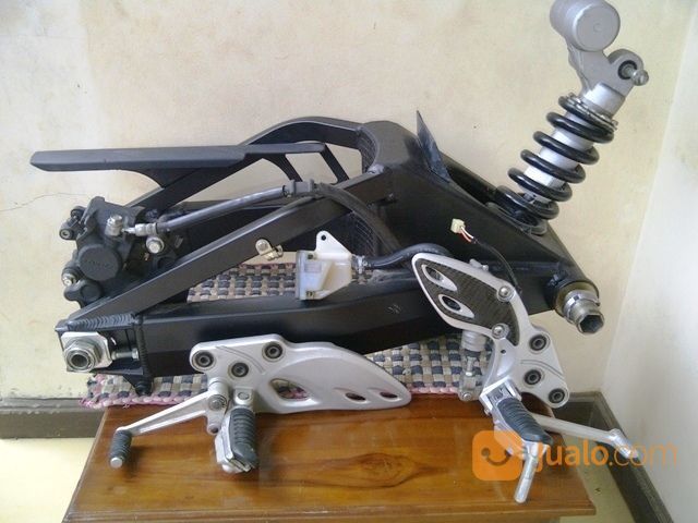 Swing Arm Kawasaki ZX6R