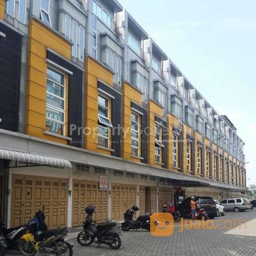 Ruko Komplek Istana Prima II (Jalan Katamso, Dekat Singapore Station) Medan