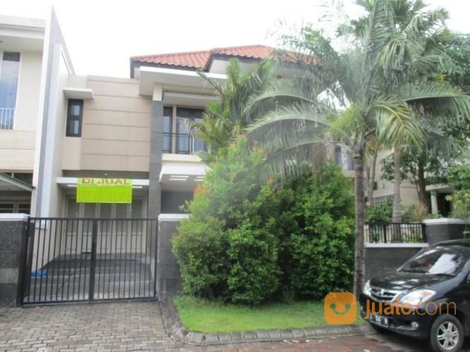 Rumah Graha Family Surabaya Lokasi Strategis View Taman