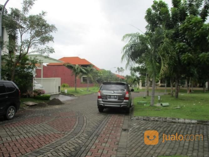 Rumah Graha Family Surabaya Lokasi Strategis View Taman