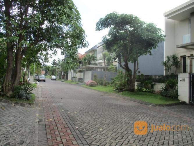 Rumah Graha Family Surabaya Lokasi Strategis View Taman