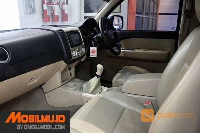 FORD NEW EVEREST 2.5 XLT MT JOK KULIT 2010
