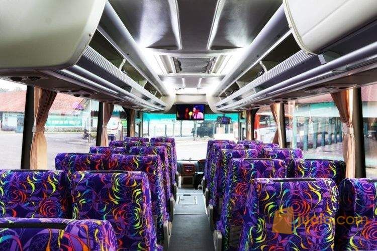BUS PARIWISATA BANDUNG