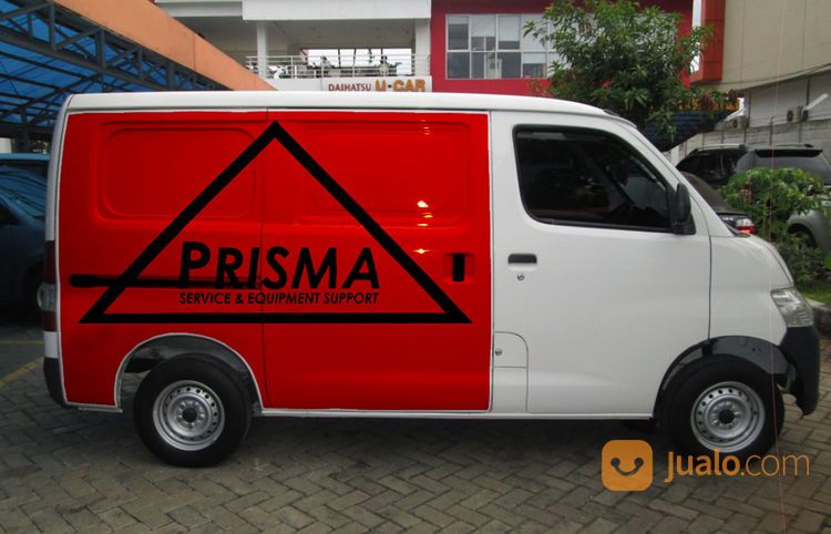 STIKER BRANDING DI MOBIL AVANZA XENIA DI MEDAN