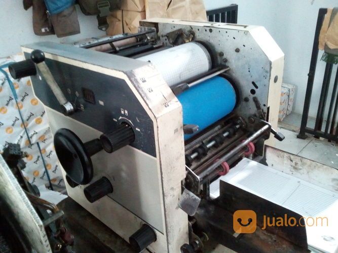 Mesin Cetak Offset Toko 820