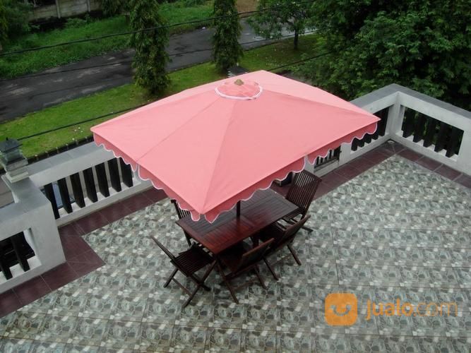 BANTING HARGA. MEJA PAYUNG TAMAN - CAFE