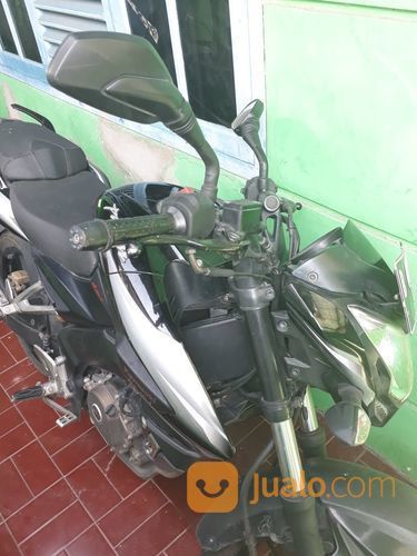 Motor Bajaj Pulsar N200. BU