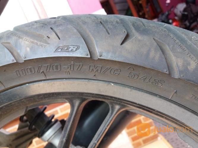 Honda Blade Repsol 110 Cc Tahun 2009 - Istimewa - Tangan Pertama