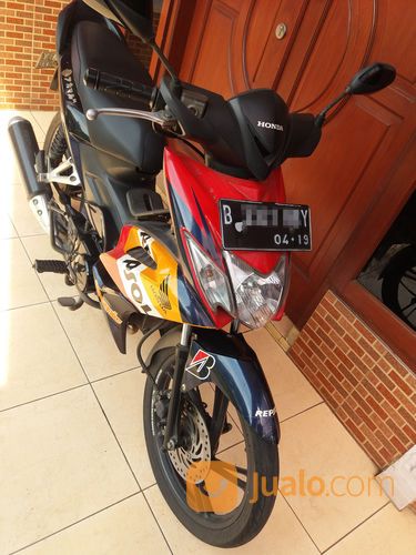 Honda Blade Repsol 110 Cc Tahun 2009 - Istimewa - Tangan Pertama
