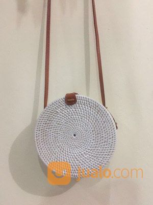 Tas Rotan Bulat Kekinian RAISA Handmade Bali Rattan Bag Unik Cantik