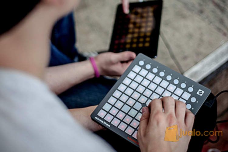 Novation Launchpad Mini di Bandung