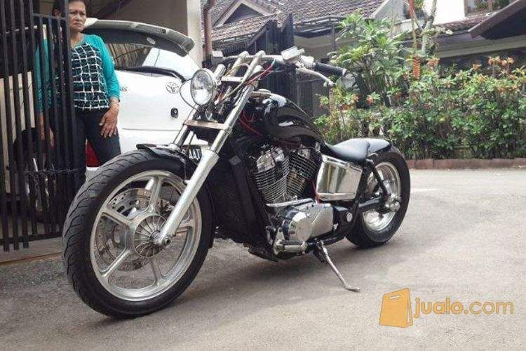 Moge Honda Shadow VT1100 Custom
