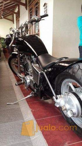 Moge Honda Shadow VT1100 Custom
