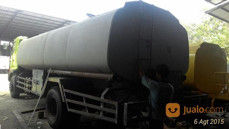 Truk Tangki Kapasitas 12.000 - 15.000 L, Hino FG 260 JL 4x2 Euro 4 (Kondisi Baru)