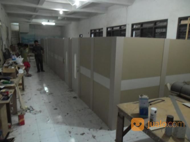 Partisi Sekat Ruang Kantor (Key)