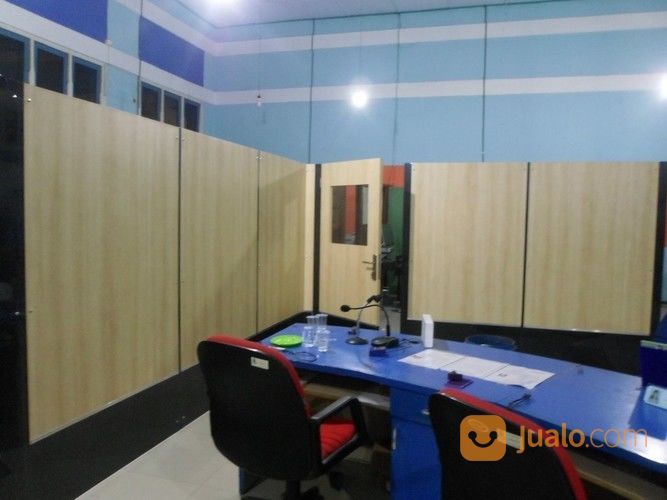 Partisi Sekat Ruang Kantor (Key)