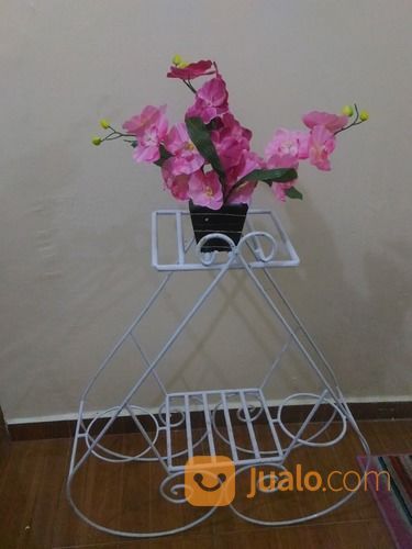 Distributor Grosiran Pot Bunga Besi