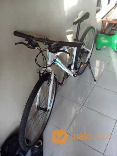 Sepeda Hybrid Polygon Heist 1.0 Edisi 2013