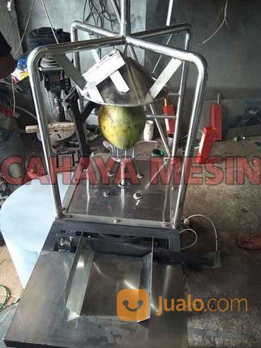 Mesin Kupas Kelapa Muda