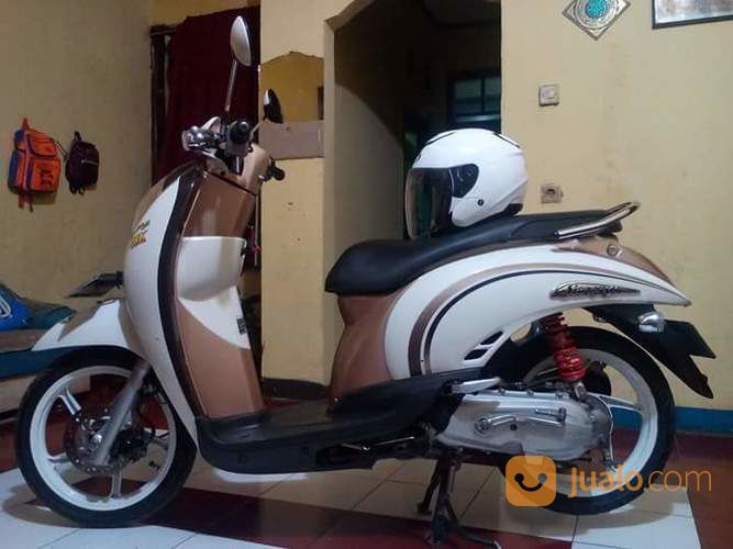 Honda Scoopy NC11C1C AT Tahun 2011