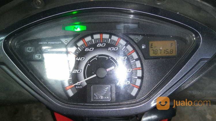 Honda Supra X 125 . Th2010 Warna Putih Merah .