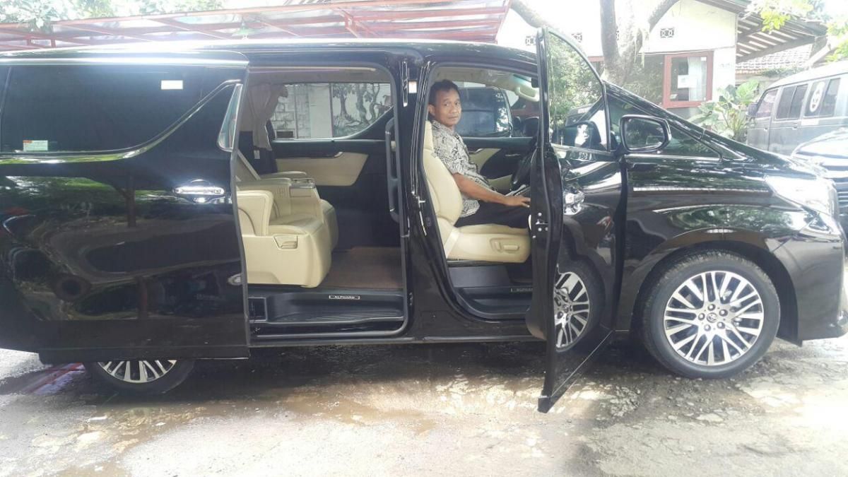 Sewa Mobil Alphard Murah Jakarta