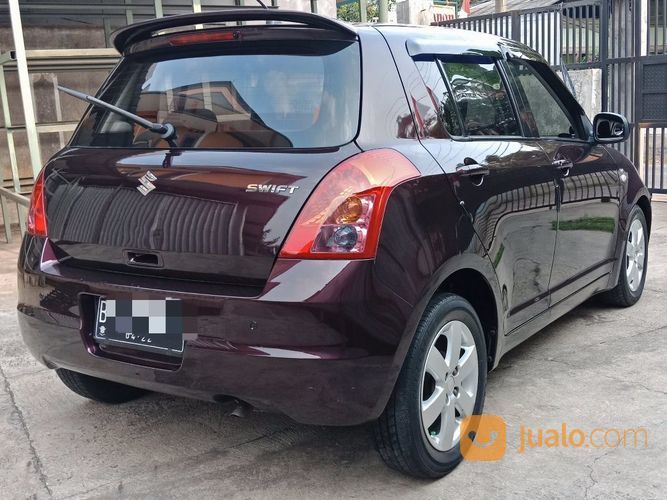 Mobil Depok Suzuki Swift 2012 ST A/T Burgundy