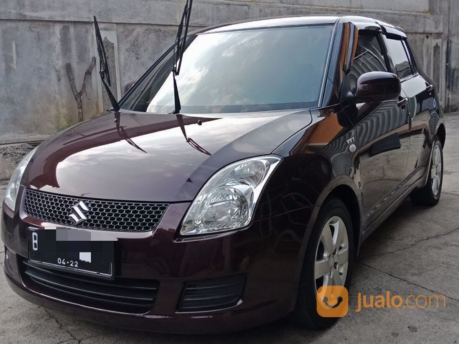 Mobil Depok Suzuki Swift 2012 ST A/T Burgundy