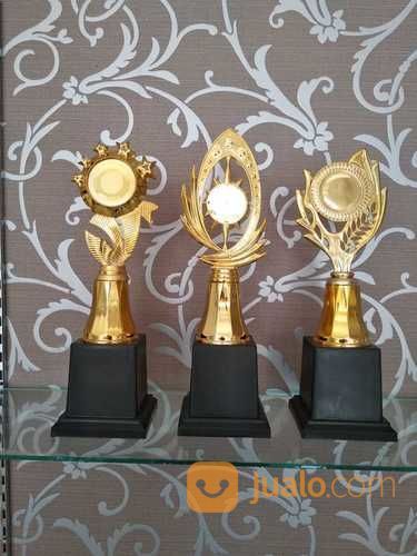 King Trophy Grosir Dan Retail Piala Di Bandung Otista 363