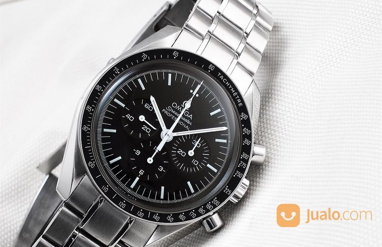 Omega - Seamaster Moonwatch Chronograph