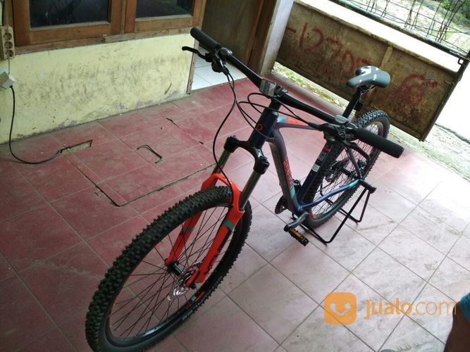 Sepeda Polygon Xtrada 5.0 27.5