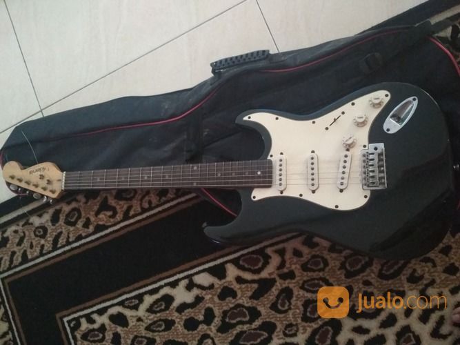 Gitar Stratocaster Dan Ampli Sepaket
