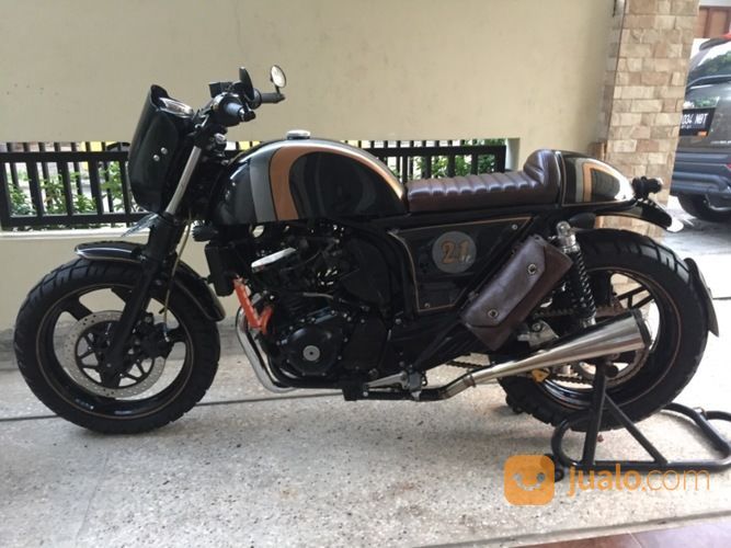 Suzuki Inazuma 250 Cc Caferacer