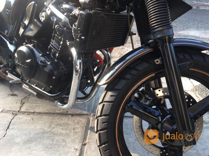 Suzuki Inazuma 250 Cc Caferacer