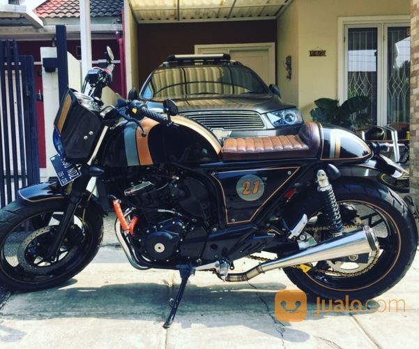 Suzuki Inazuma 250 Cc Caferacer