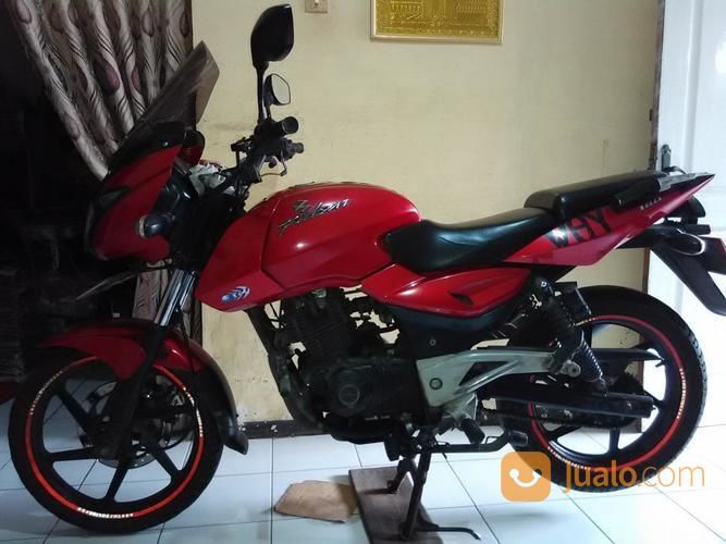 Motor Pulsar 180 UG4