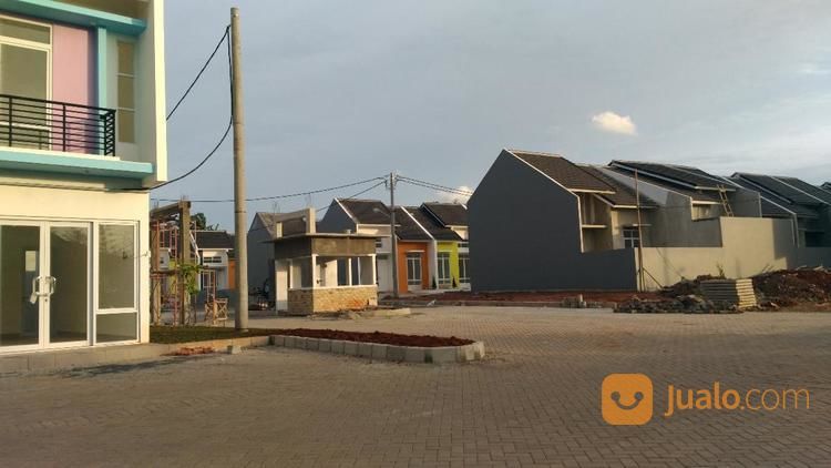 2 Lantai ? Icon Bali ? Kolam Renang ? Pasar Modern ? Flora Aryana Karawaci