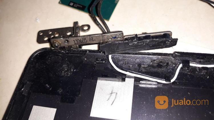 Specialist Repair Engsel Atau Body Laptop Semua Merk