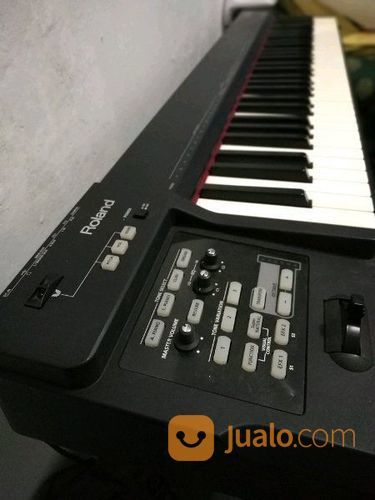 Roland RD-64 Natural Piano