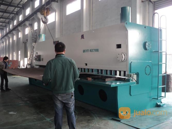 Mesin Potong Plat Dan Stainless Hydraulic ( Ada Mesin Bending/ Tekuk