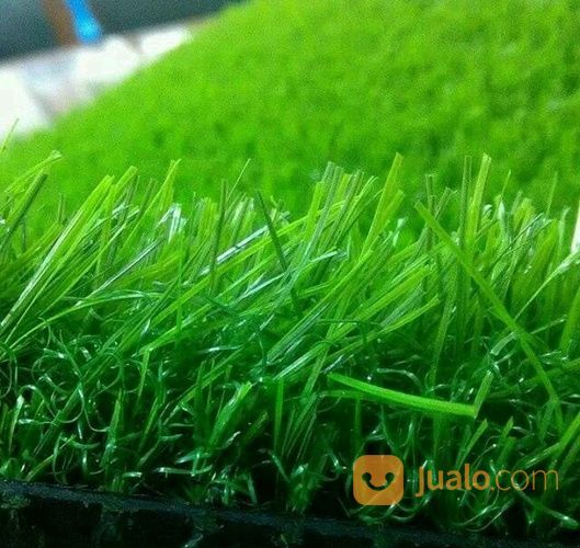 Rumput Sintetis Hijau Untuk Perkarangan Taman Luas