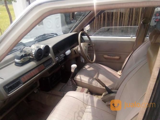 TOYOTA DX SEDAN PUTIH