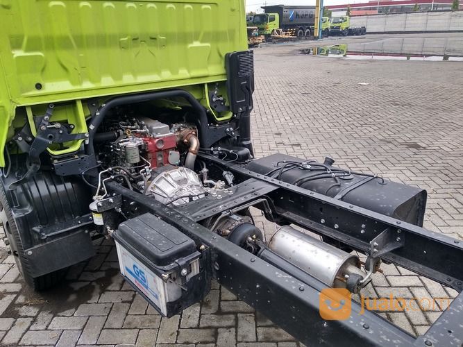 Hino Ranger SG 260 TH (Tractor Head)