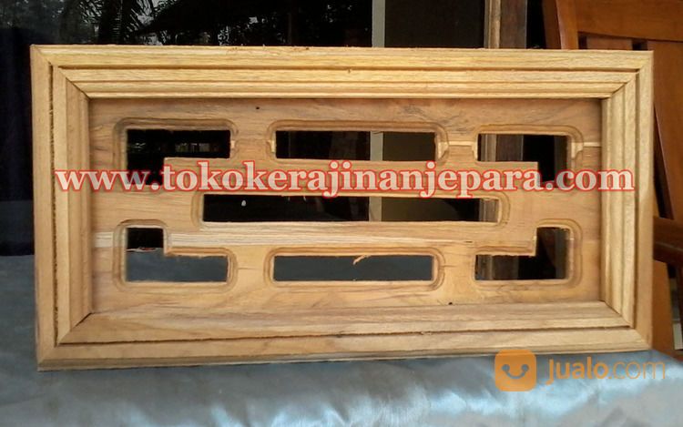 Loster Kayu Jati Motif Minimalis