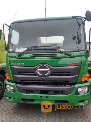 Hino Ranger SG 260 TH (Tractor Head)