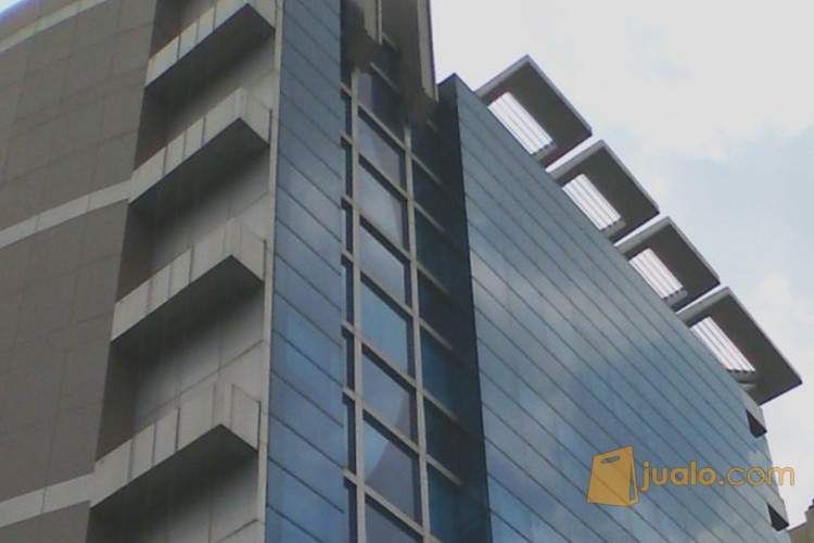 DISEWAKAN RUANG KANTOR, LUAS 200 SQM, GEDUNG THE VICTORIA, TOMANG