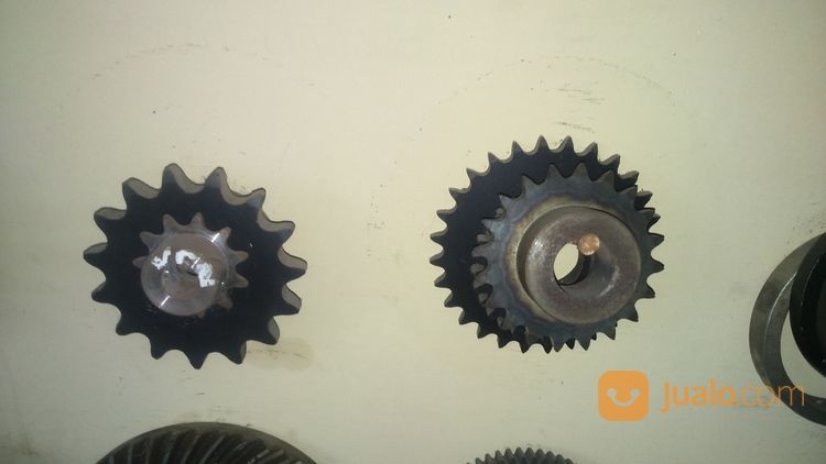 Spare Part Mesin Industri ( Segala Macam Gear) Dll
