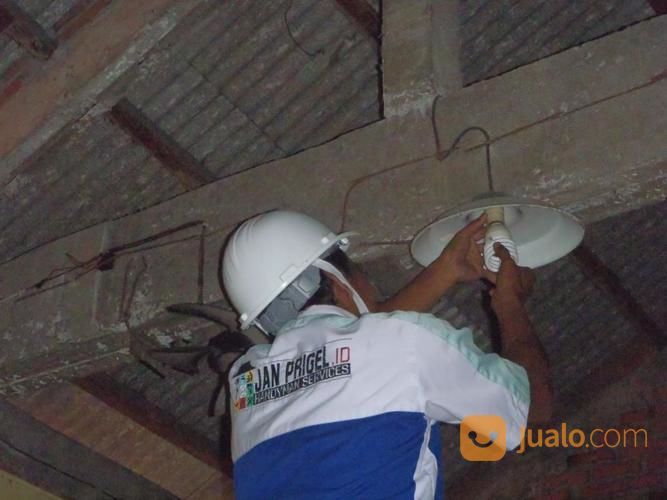 Tukang Listrik - Pasang Lampu Dan Stop Kontak