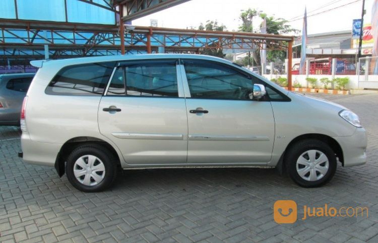 Toyota Kijang Innova E Mt Bensin Tahun 2009