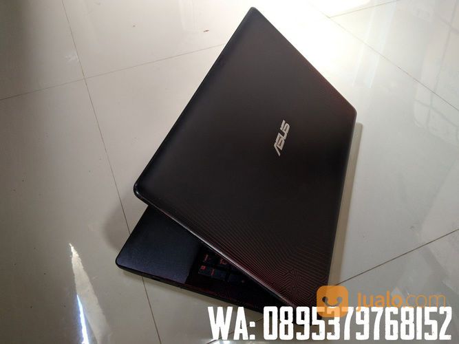 Gaming Laptop ASUS X550IU / Dual VGA 4,5GB / 8GB DDR4 / FX-9830 3,7GHz